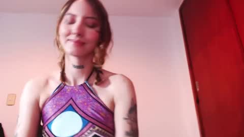 Snapshot of carmennrusso chatting on February 14, 2:39 am carmennrusso online show from February 14, 2:39 am