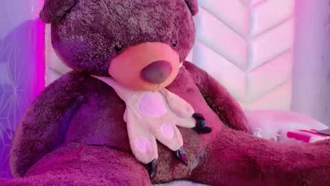 caro_adams1 online show from January 17, 11:37 am