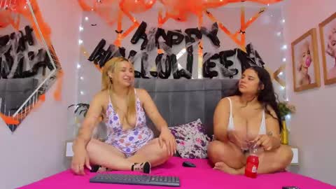 Snapshot of caro_danna chatting on October 27, 12:09 pm Caroline online show from October 27, 12:09 pm