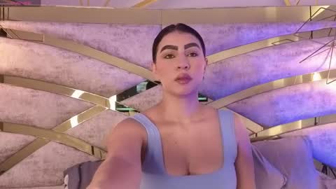 caro_giraldo_ online show from May 8, 11:59 am