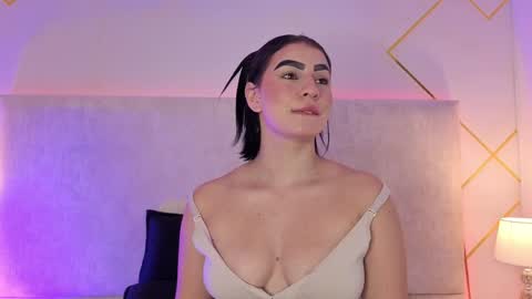 caro_giraldo_ online show from May 19, 11:49 am