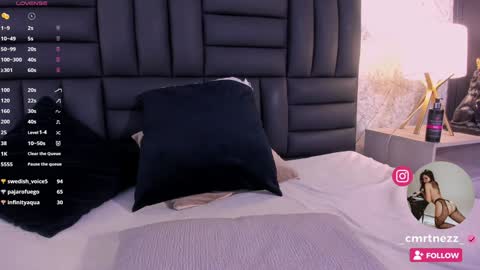 Snapshot of caro_martinezz chatting on January 17, 7:41 am online show from January 17, 7:41 am