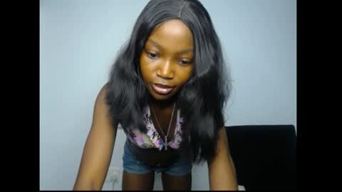 caroline online show from May 1, 4:39 am