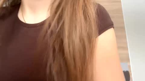 Lisa online show from February 10, 8:29 am