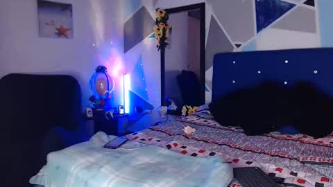 Carolin Moore online show from January 7, 6:43 pm