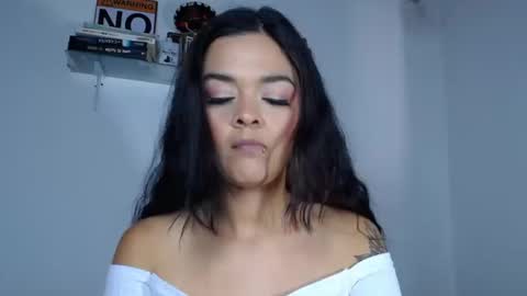 Snapshot of carolina_ml chatting on September 9, 3:22 pm CarolinaM online show from September 9, 3:22 pm