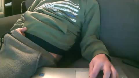 Snapshot of carolinaboy01 chatting on January 25, 11:43 pm carolinaboy01 online show from January 25, 11:43 pm