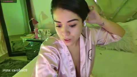 caroline online show from April 26, 3:26 am