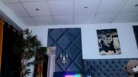 Mellany online show from March 21, 8:30 am