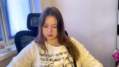 carolindueno online show from March 9, 7:56 am