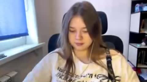 carolindueno online show from March 22, 9:56 am