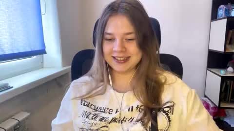 carolindueno online show from March 23, 7:34 am