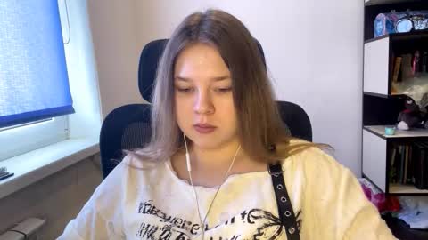 carolindueno online show from March 24, 7:46 am