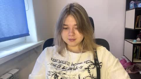 carolindueno online show from April 6, 7:53 am