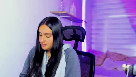 caroline_rodriguez_9 online show from January 9, 7:26 pm