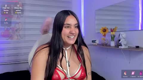 caroline_rodriguez_9 online show from May 7, 7:08 pm