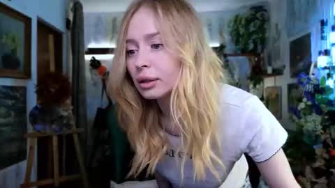 Caroline online show from November 13, 6:12 am