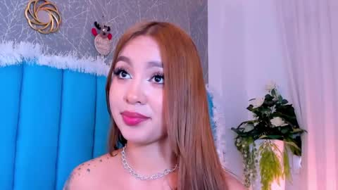 Snapshot of carolineegarcia chatting on December 21, 12:38 pm CarolineeGarcia online show from December 21, 12:38 pm