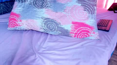 Snapshot of carolineegarcia chatting on January 17, 5:30 pm CarolineeGarcia online show from January 17, 5:30 pm