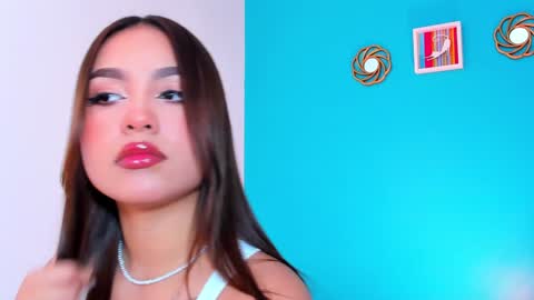 Snapshot of carolineegarcia chatting on February 7, 6:14 am CarolineeGarcia online show from February 7, 6:14 am