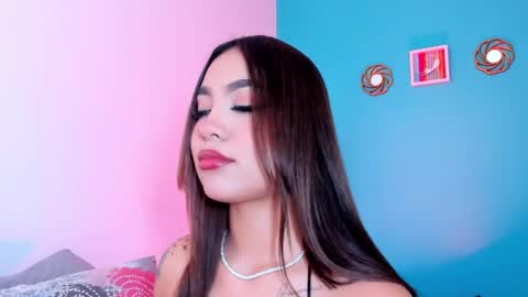 Snapshot of carolineegarcia chatting on February 12, 4:44 pm CarolineeGarcia online show from February 12, 4:44 pm