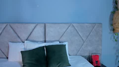 Snapshot of carolineejoness chatting on March 15, 4:07 am Caroline online show from March 15, 4:07 am