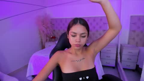 Caroline online show from March 13, 1:07 pm