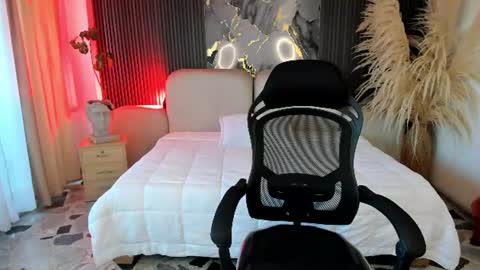 Caroline online show from July 2, 12:44 pm