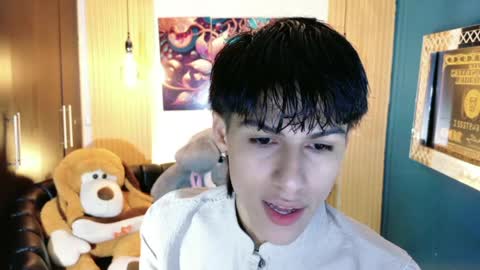 carolinejesh online show from May 14, 10:44 am