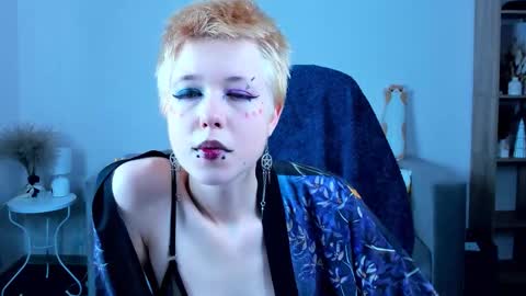 Snapshot of carolinerichter chatting on September 24, 10:29 am CarolineRichter online show from September 24, 10:29 am