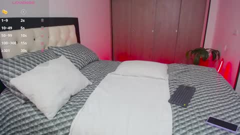 CarolinneFiotti online show from September 16, 3:02 pm