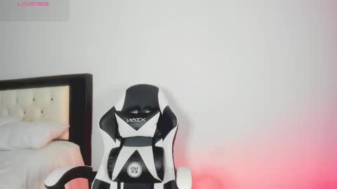 CarolinneFiotti online show from January 13, 12:10 pm