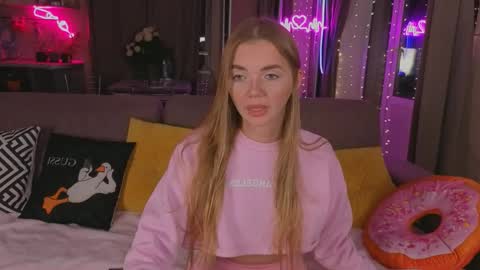 carriebradshawww online show from May 15, 9:11 pm