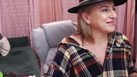 Snapshot of carrielovex chatting on January 27, 3:50 pm Carrie online show from January 27, 3:50 pm