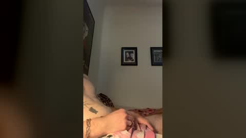 carsonesk90 online show from April 27, 1:09 pm