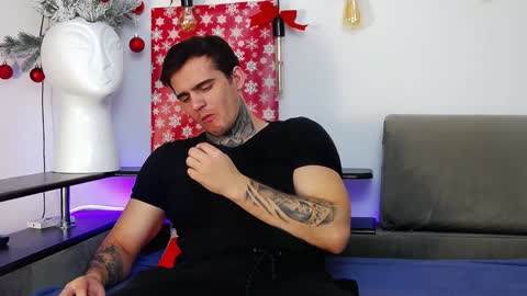 Snapshot of carter_reos chatting on December 17, 11:28 am Carter online show from December 17, 11:28 am