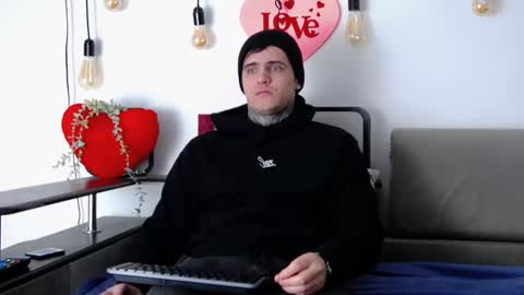 Snapshot of carter_reos chatting on February 14, 7:49 am Carter online show from February 14, 7:49 am