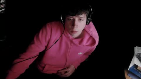 Snapshot of cartermcberran chatting on April 4, 7:06 am cartermcberran online show from April 4, 7:06 am