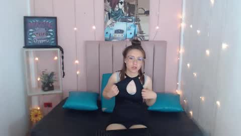 Snapshot of casandraroberthrs707 chatting on March 6, 8:38 pm casandraroberthrs707 online show from March 6, 8:38 pm