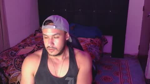 Snapshot of casas_oom chatting on September 25, 2:15 am online show from September 25, 2:15 am