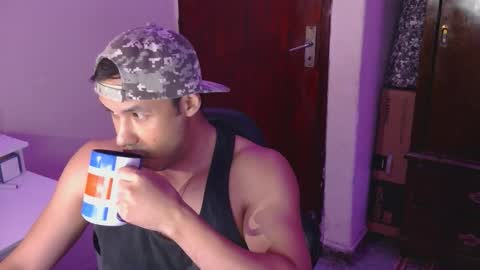 Snapshot of casas_oom chatting on January 8, 2:58 am online show from January 8, 2:58 am