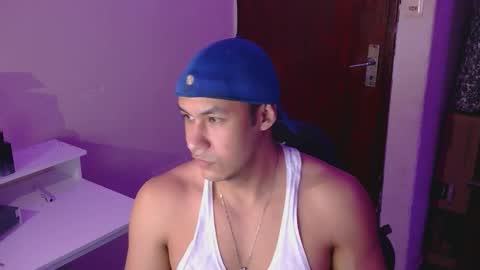 Snapshot of casas_oom chatting on January 10, 4:47 am online show from January 10, 4:47 am