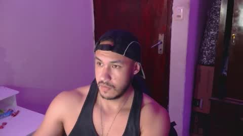 Snapshot of casas_oom chatting on February 7, 5:11 am online show from February 7, 5:11 am