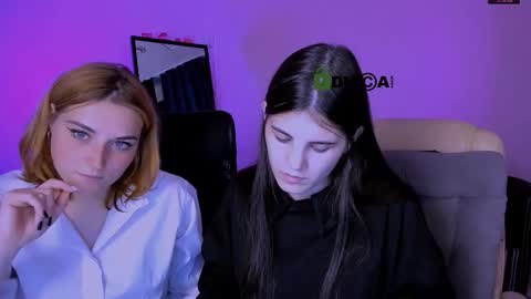 casey_meow_ online show from October 13, 5:29 am