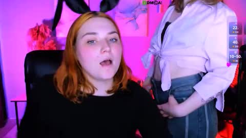 Snapshot of casey_meow_ chatting on March 9, 10:08 am casey_meow_ online show from March 9, 10:08 am