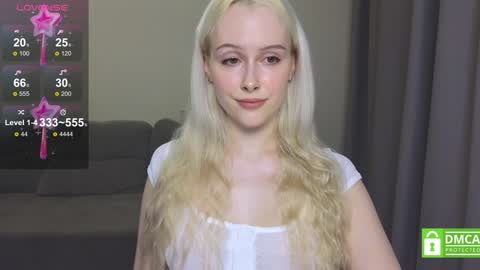 Snapshot of caseylabow chatting on February 6, 11:32 am My name is Casey... Nice to meet you I will be happy to have funthumbs up please its important online show from February 6, 11:32 am