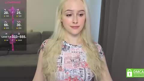 Snapshot of caseylabow chatting on February 22, 6:28 am My name is Casey... Nice to meet you I will be happy to have funthumbs up please its important online show from February 22, 6:28 am