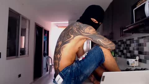 cash_master777 online show from December 4, 2:15 pm