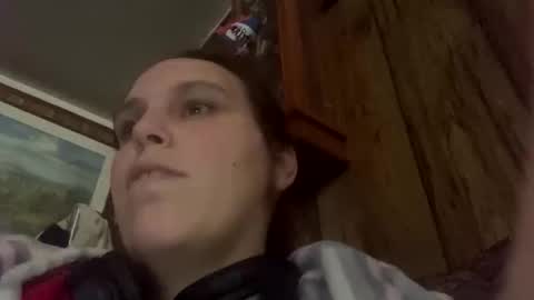 Cash Couple online show from March 6, 11:01 pm