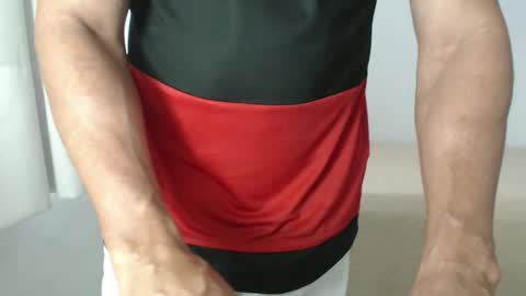 cashmastermuscle77 online show from April 25, 1:41 pm